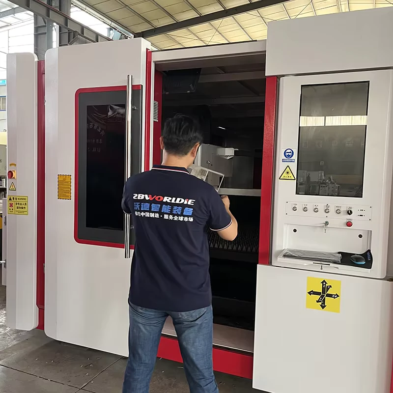 3015 3000W Industrial Metal Laser Cutting Machine Multi functional Fiber CO2 Laser Fully Enclosed Double Worktable Exchange