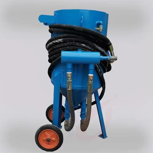 Small Mobile Sandblasting Machine Steel Structure rust Removal Sandblasting Machine Handheld Sandblasting Equipment 200L